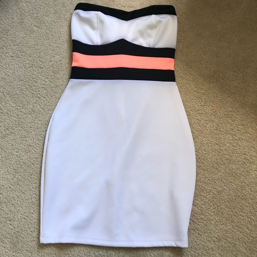 Charlotte Russe White/Orange/Black Dress Size S